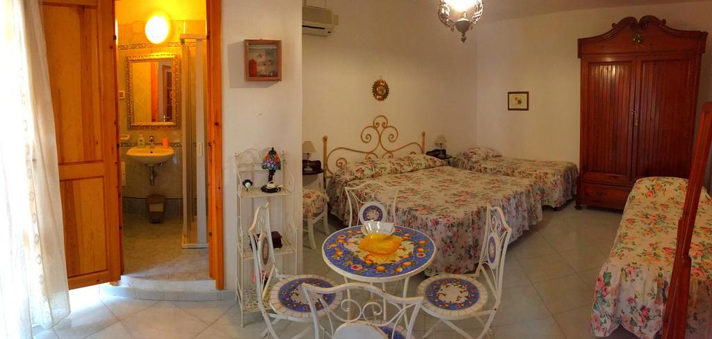Guest House Al Giardino Dei Limoni Фавиньяна Экстерьер фото